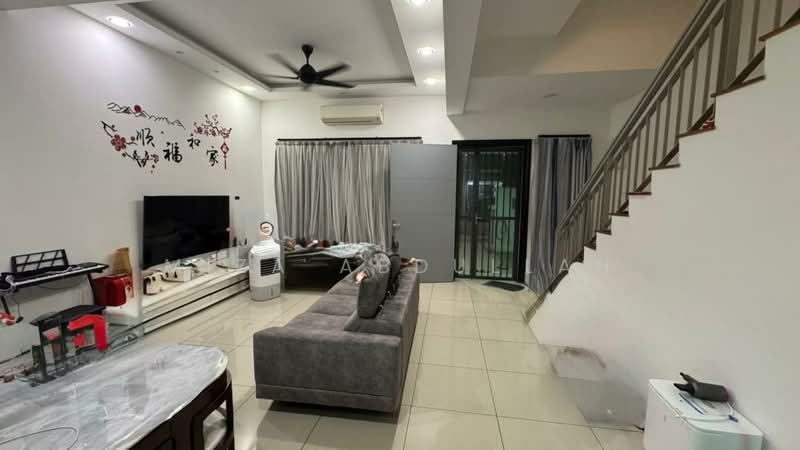 3-storey Terraced House for Sale in Puchong (Selangor) - Miza Abdullah - Living Room - PropertyGuru.com.my