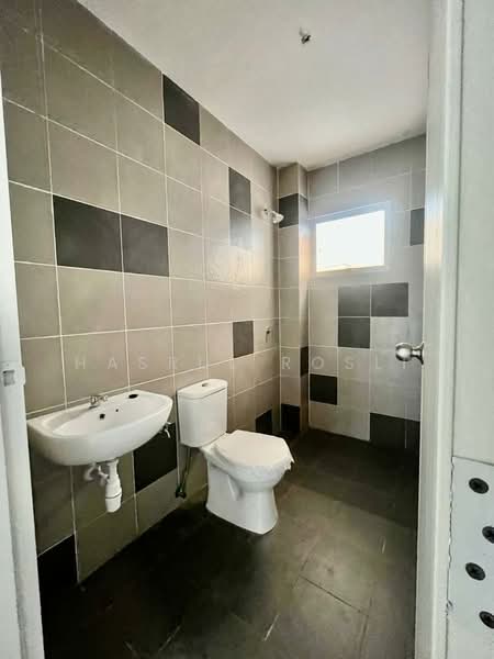 1-storey Terraced House for Sale in Sungai Petani (Kedah) - Hasrul Rosli - Bathroom - PropertyGuru.com.my