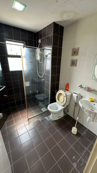 Pangsapuri untuk Dijual di Paramount View - YS Lee - Bathroom - PropertyGuru.com.my