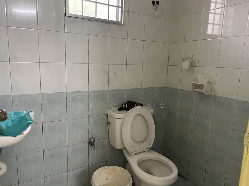 Rumah Berkembar untuk Dijual di Bandar Sungai Long (Selangor) - CK Chong - Bathroom - PropertyGuru.com.my
