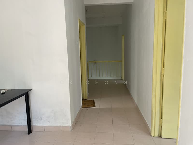 Rumah Berkembar untuk Dijual di Bandar Sungai Long (Selangor) - CK Chong - Corridor - PropertyGuru.com.my