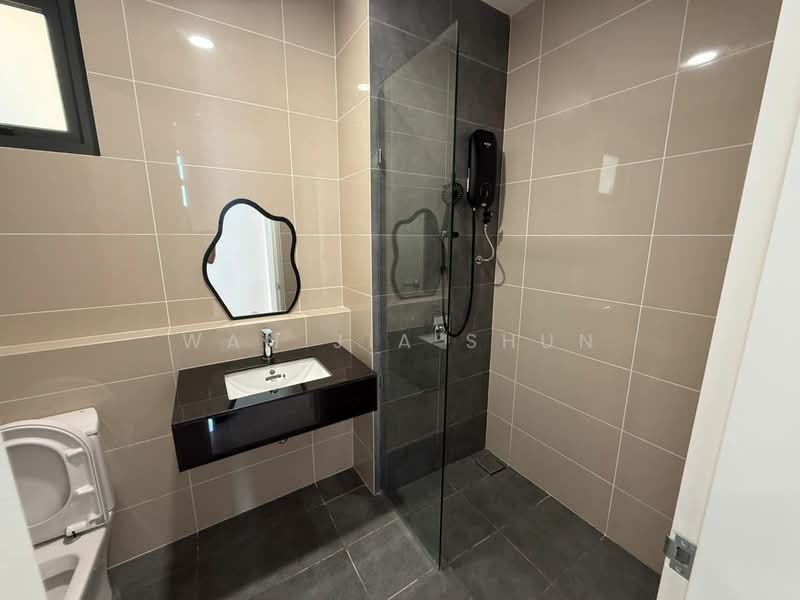 Kondominium untuk Disewa di The Maple Residences - Wan Jia Shun - Bathroom - PropertyGuru.com.my