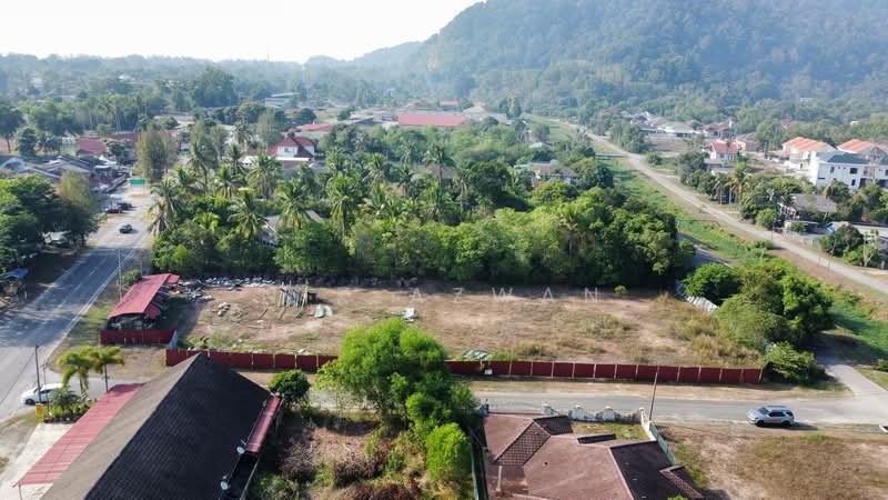 Residential Land for Sale in Sura (Terengganu) - NIK AZWAN - Exterior - PropertyGuru.com.my