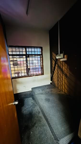 For Rent - Permas Avenue