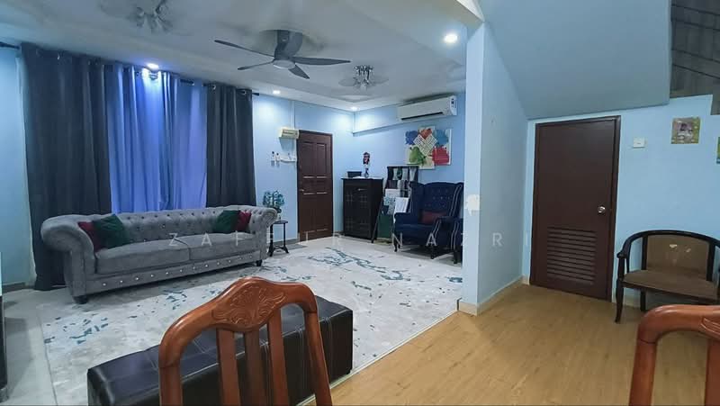 Rumah Teres 2 Tingkat untuk Dijual di Bandar Parklands (Klang) - Zaffur Nazri - Living Room - PropertyGuru.com.my