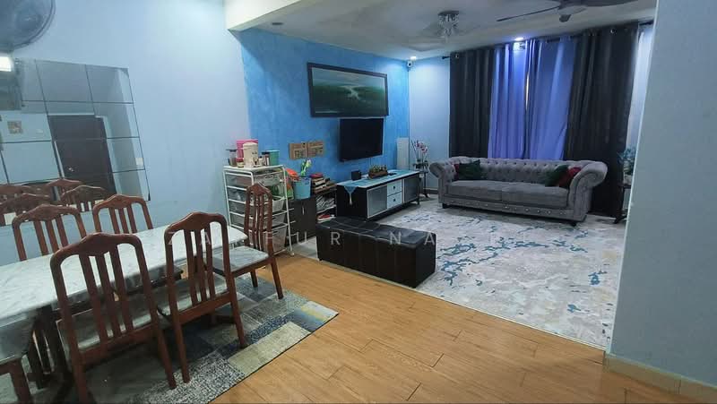 Rumah Teres 2 Tingkat untuk Dijual di Bandar Parklands (Klang) - Zaffur Nazri - Living Room - PropertyGuru.com.my