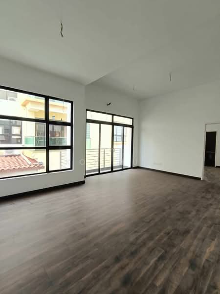 Rumah Berkembar untuk Dijual di Taman Desa Tebrau (Tebrau) - Kok Hui - Living Room - PropertyGuru.com.my