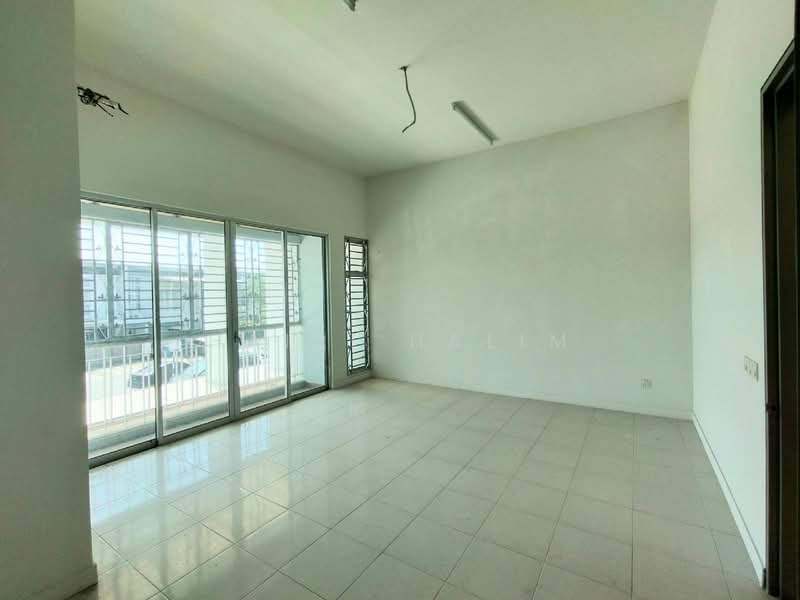 2-storey Terraced House for Sale in Bandar Saujana Putra (Tanjong Duabelas) - Hairi Halim - PropertyGuru.com.my