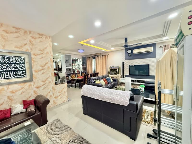 Rumah Banglo untuk Dijual di Aman Perdana (Kapar) - Sa'a Nordin - Living Room - PropertyGuru.com.my