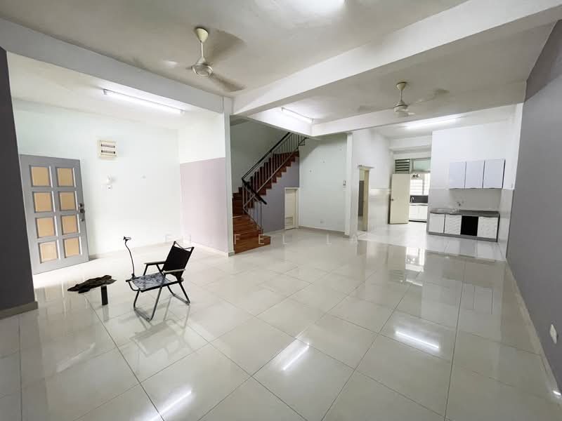 2-storey Terraced House for Rent in Jade Hills (Kajang) - Eiffel Lai - Living Room - PropertyGuru.com.my