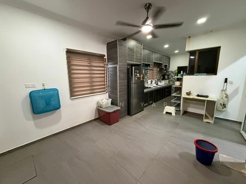 Rumah Berkembar untuk Dijual di Antara Gapi (Ulu Yam) - Roman Yap - Kitchen - PropertyGuru.com.my
