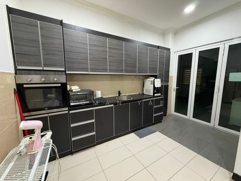 Rumah Berkembar untuk Dijual di Antara Gapi (Ulu Yam) - Roman Yap - Kitchen - PropertyGuru.com.my
