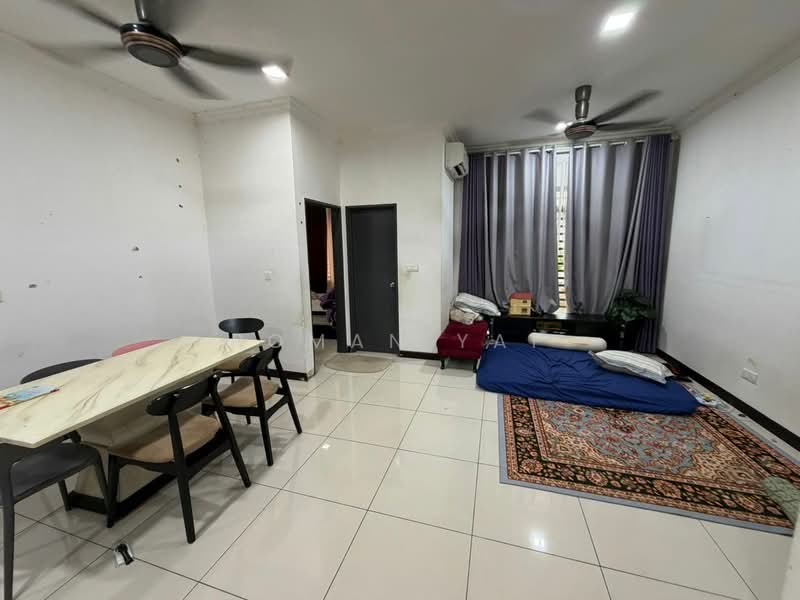 Rumah Berkembar untuk Dijual di Antara Gapi (Ulu Yam) - Roman Yap - Living Room - PropertyGuru.com.my