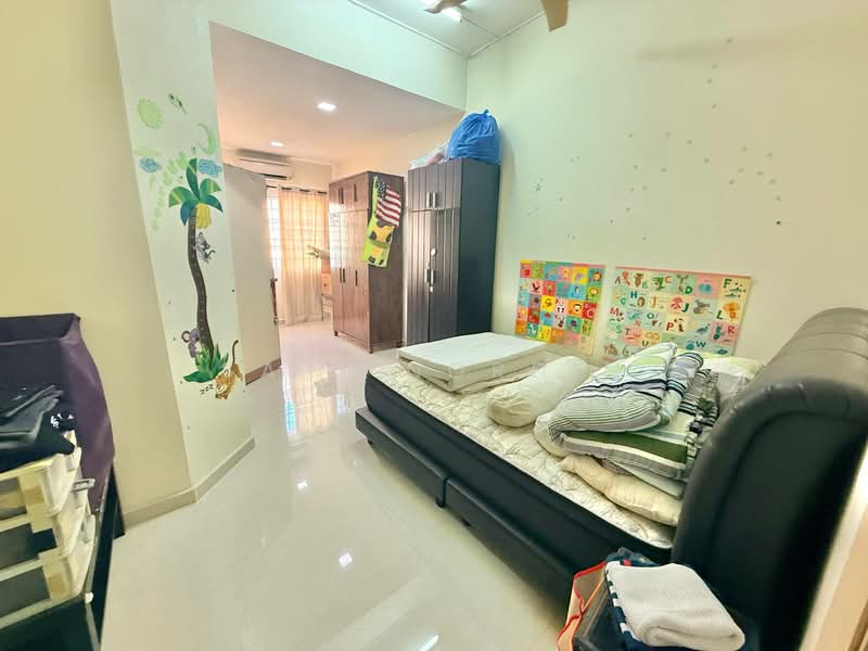 2-storey Terraced House for Sale in Bukit Jelutong (Shah Alam) - Sa'a Nordin - Bedroom - PropertyGuru.com.my