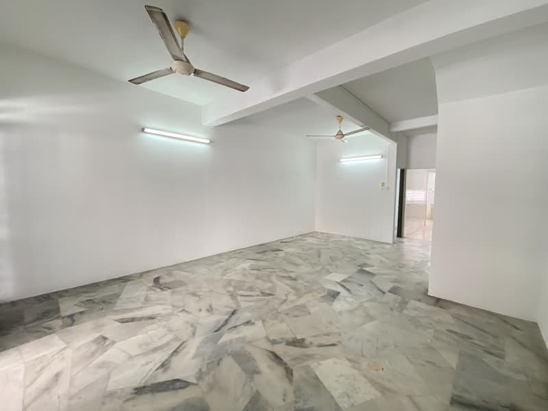 Rumah Teres 2 Tingkat untuk Disewa di Taman Ipoh Timur (Ipoh) - Jodie Kuan - Living Area - PropertyGuru.com.my