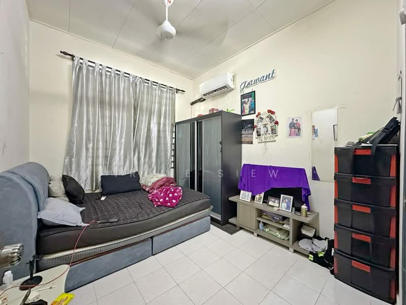 Rumah Teres 1 Tingkat untuk Dijual di Taman Desa Cempaka 3 (Nilai) - Irene Siew - Bedroom - PropertyGuru.com.my