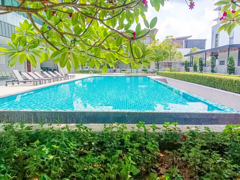 Semi-Detached House for Sale in Shah Alam (Selangor) - Aaron Wong - Pool - PropertyGuru.com.my