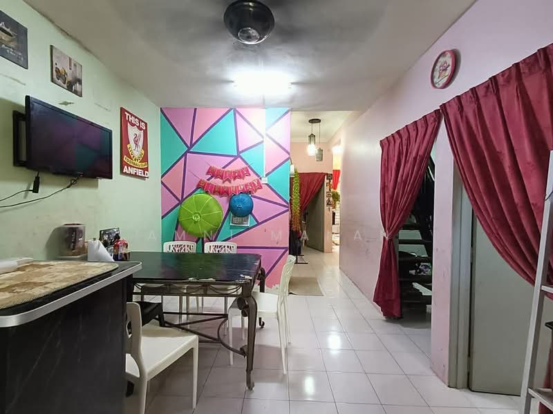 1-storey Terraced House for Sale in Telok Panglima Garang (Selangor) - Amni Manan - Dining Room - PropertyGuru.com.my