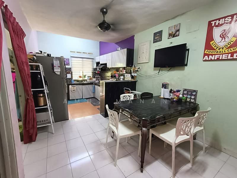 1-storey Terraced House for Sale in Telok Panglima Garang (Selangor) - Amni Manan - Kitchen - PropertyGuru.com.my