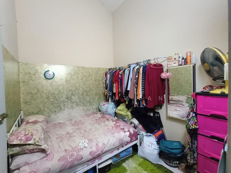 1-storey Terraced House for Sale in Telok Panglima Garang (Selangor) - Amni Manan - Bedroom - PropertyGuru.com.my