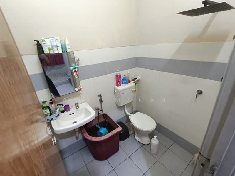 1-storey Terraced House for Sale in Telok Panglima Garang (Selangor) - Amni Manan - Bathroom - PropertyGuru.com.my