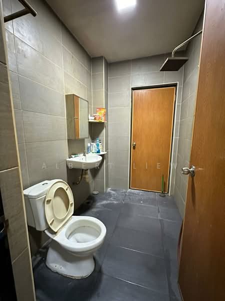 2-storey Terraced House for Sale in Paloh (Johor) - Albert Liew - Bathroom - PropertyGuru.com.my