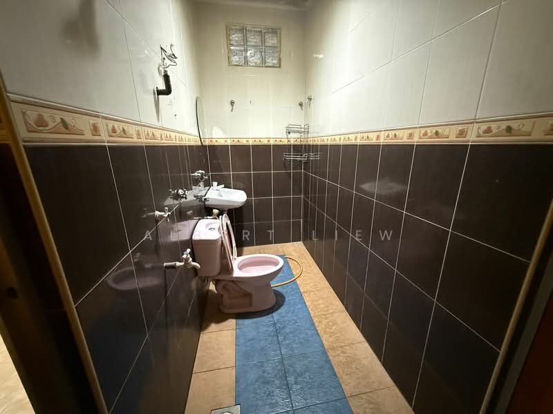 1-storey Terraced House for Sale in Pagoh (Johor) - Albert Liew - Bathroom - PropertyGuru.com.my