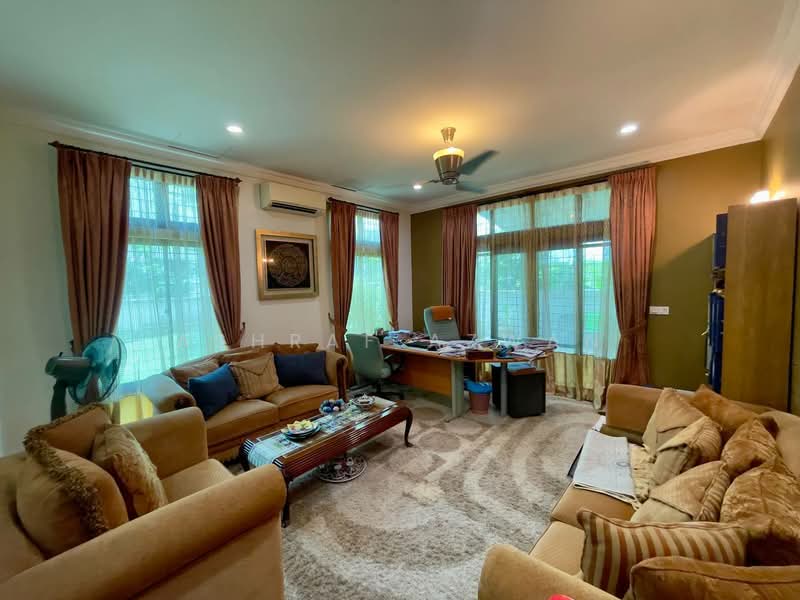 Semi-Detached House for Sale in Shah Alam (Selangor) - Ashraf Azwan - Study - PropertyGuru.com.my