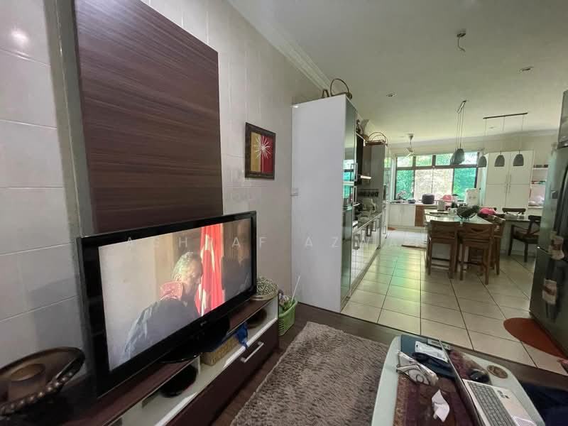 Semi-Detached House for Sale in Shah Alam (Selangor) - Ashraf Azwan - Living Room - PropertyGuru.com.my