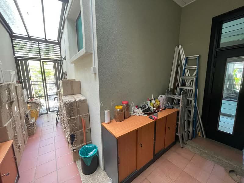 Semi-Detached House for Sale in Shah Alam (Selangor) - Ashraf Azwan - Exterior - PropertyGuru.com.my