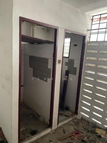 Pangsapuri untuk Dijual di Kenanga Apartment - Yean Ma - Bathroom - PropertyGuru.com.my