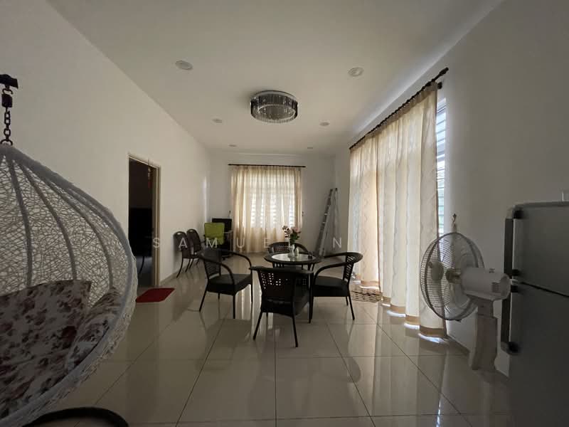 Rumah Teres 2 Tingkat untuk Dijual di Setia Tropika (Johor Bahru) - Samuel Ngo - Living Room - PropertyGuru.com.my