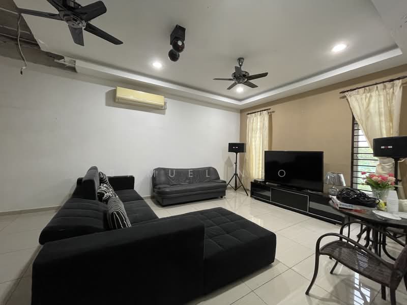 Rumah Teres 2 Tingkat untuk Dijual di Setia Tropika (Johor Bahru) - Samuel Ngo - Living Room - PropertyGuru.com.my