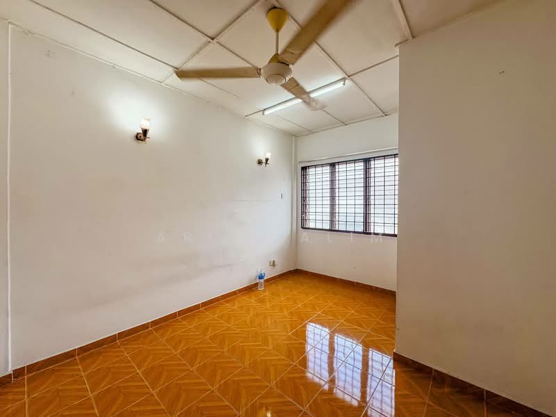 Semi-Detached House for Sale in Taman Taming Jaya (Balakong) - Arif Halim - PropertyGuru.com.my