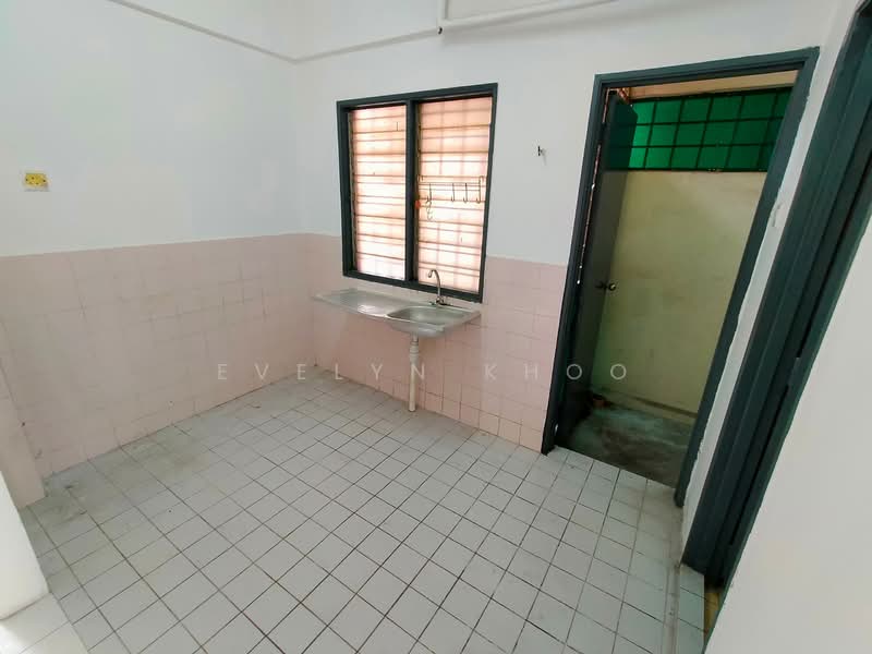 Flat for Sale at Taman Tun Teja - Evelyn Khoo - Kitchen - PropertyGuru.com.my