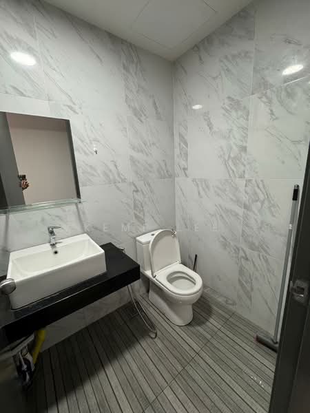 Service Residence for Rent at Emporis - Kemp Lee - Bathroom - PropertyGuru.com.my