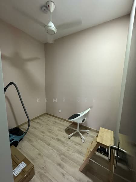 Service Residence for Rent at Emporis - Kemp Lee - Small Room - PropertyGuru.com.my