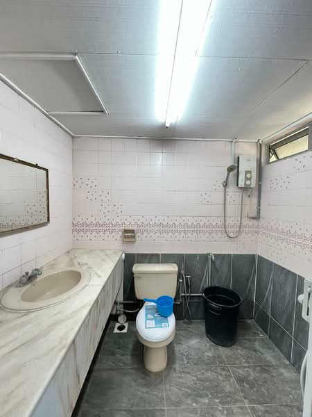 Condominium for Rent at Indera Putra Courts - Kim . - Bathroom - PropertyGuru.com.my