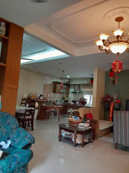 Rumah Teres 2 Tingkat untuk Dijual di BANDAR PUCHONG JAYA (Puchong) - Michael Kei - Living Room - PropertyGuru.com.my