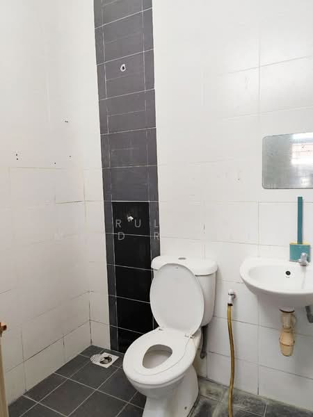 Rumah Teres untuk Dijual di Seremban (Negeri Sembilan) - Nurul Ain Mohd Razali - Bathroom - PropertyGuru.com.my