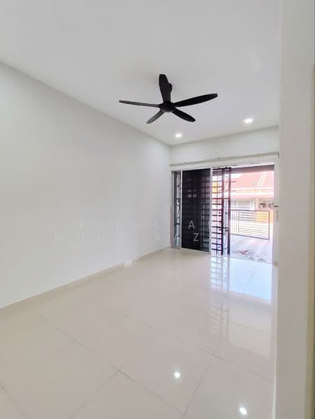 Rumah Teres untuk Dijual di Seremban (Negeri Sembilan) - Nurul Ain Mohd Razali - Living Room - PropertyGuru.com.my