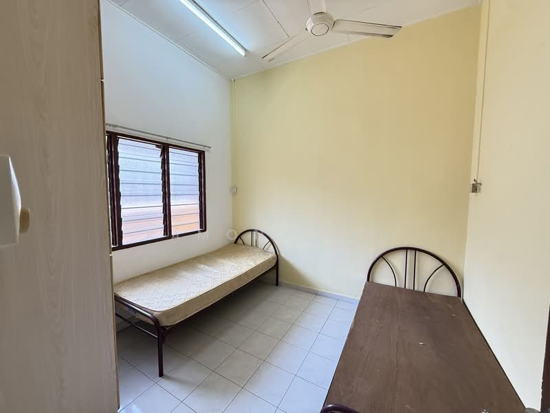 Rumah Teres 1 Tingkat untuk Dijual di Taman Bukit Beruang (Bukit Baru) - Ramona Tan - Bedroom - PropertyGuru.com.my