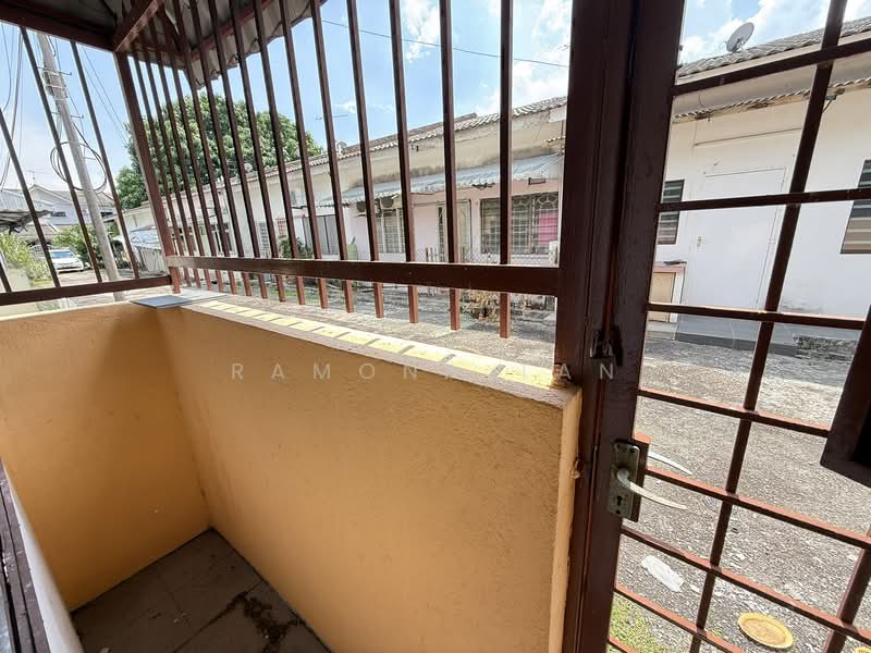 Rumah Teres 1 Tingkat untuk Dijual di Taman Bukit Beruang (Bukit Baru) - Ramona Tan - Exterior - PropertyGuru.com.my