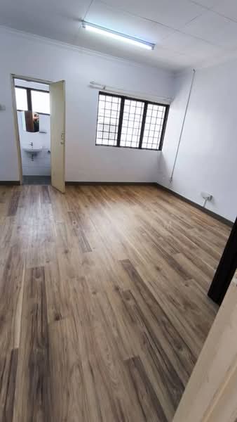 Rumah Teres 2.5 Tingkat untuk Disewa di Bandar Utama 10 (Bandar Utama) - Eric Lim - PropertyGuru.com.my