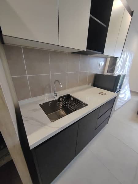 Service Residence for Rent at Kampung Melayu Subang - Nazrin Affendy - Kitchen - PropertyGuru.com.my
