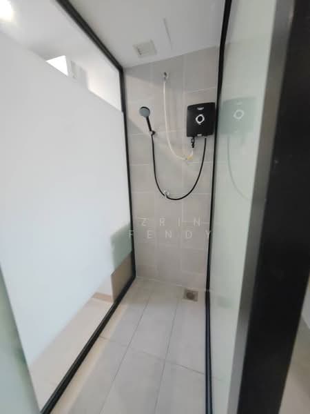 Service Residence for Rent at Kampung Melayu Subang - Nazrin Affendy - Bathroom - PropertyGuru.com.my