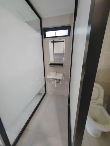 Service Residence for Rent at Kampung Melayu Subang - Nazrin Affendy - Bathroom - PropertyGuru.com.my