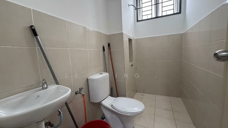 Apartment for Rent at Molek Ria - Le Ching . - Bathroom - PropertyGuru.com.my