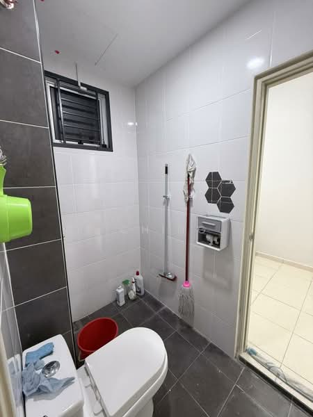 Terraced House for Rent in Pasir Gudang (Johor) - Le Ching . - Bathroom - PropertyGuru.com.my