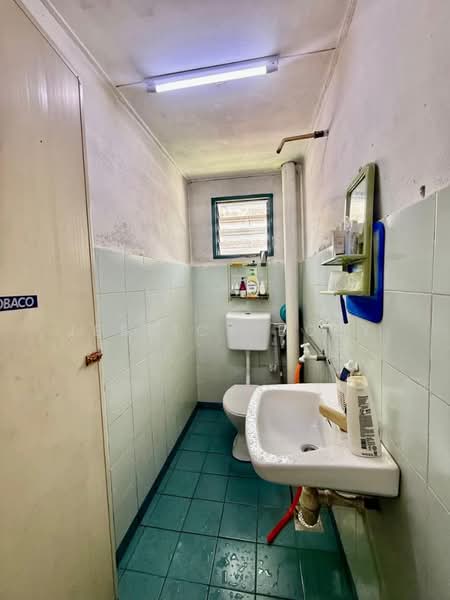 Rumah Teres 2 Tingkat untuk Dijual di Taman Cahaya Masai (Pasir Gudang) - Jessica Boey - Bathroom - PropertyGuru.com.my